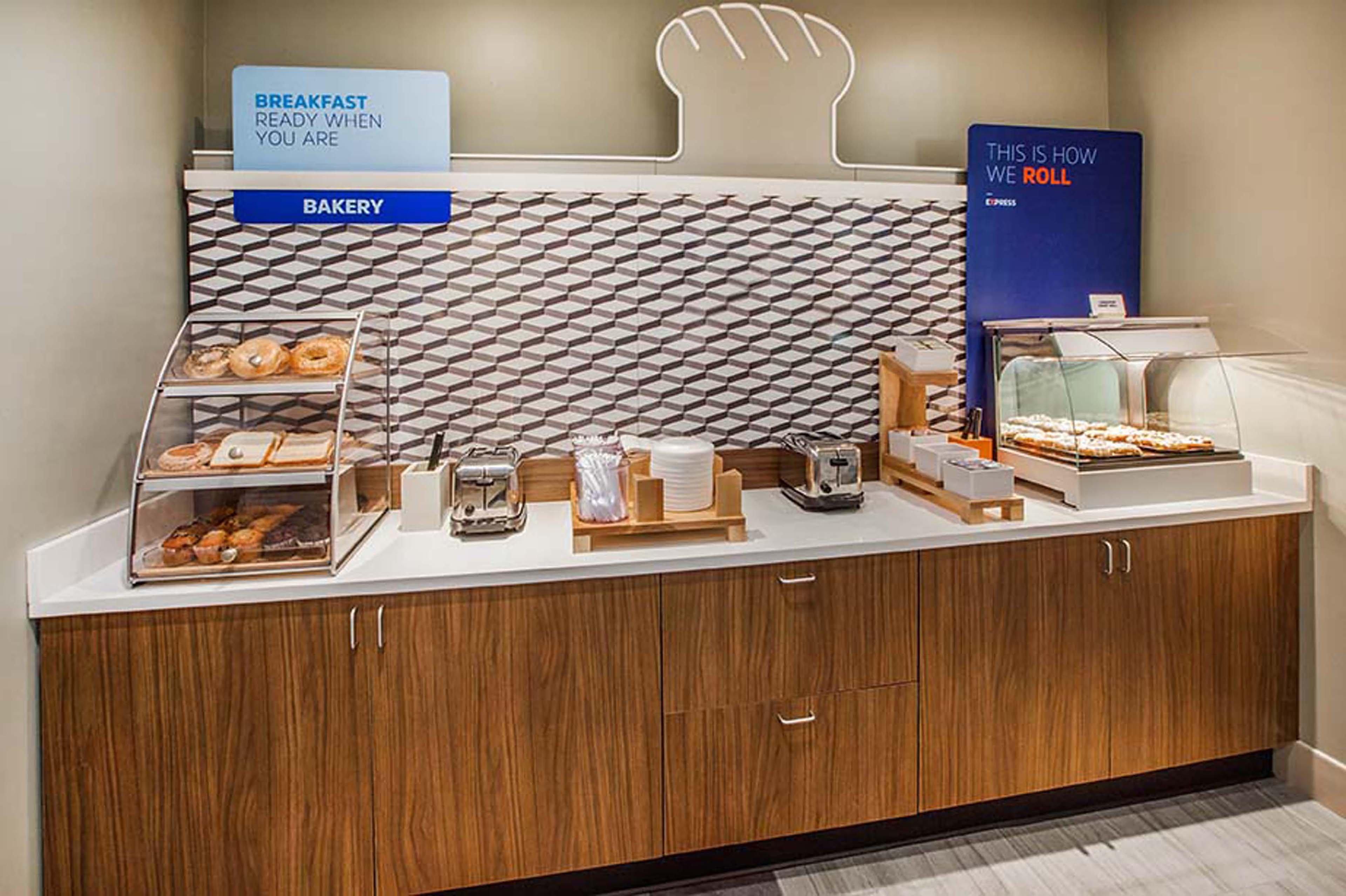 Holiday Inn Express Indianapolis Airport By Ihg Plainfield Dış mekan fotoğraf