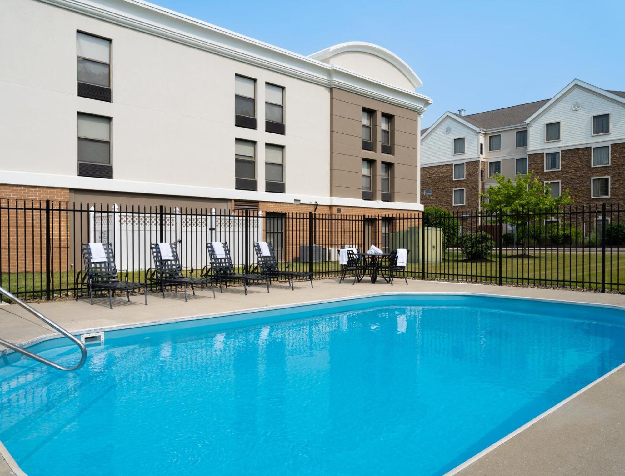 Holiday Inn Express Indianapolis Airport By Ihg Plainfield Dış mekan fotoğraf