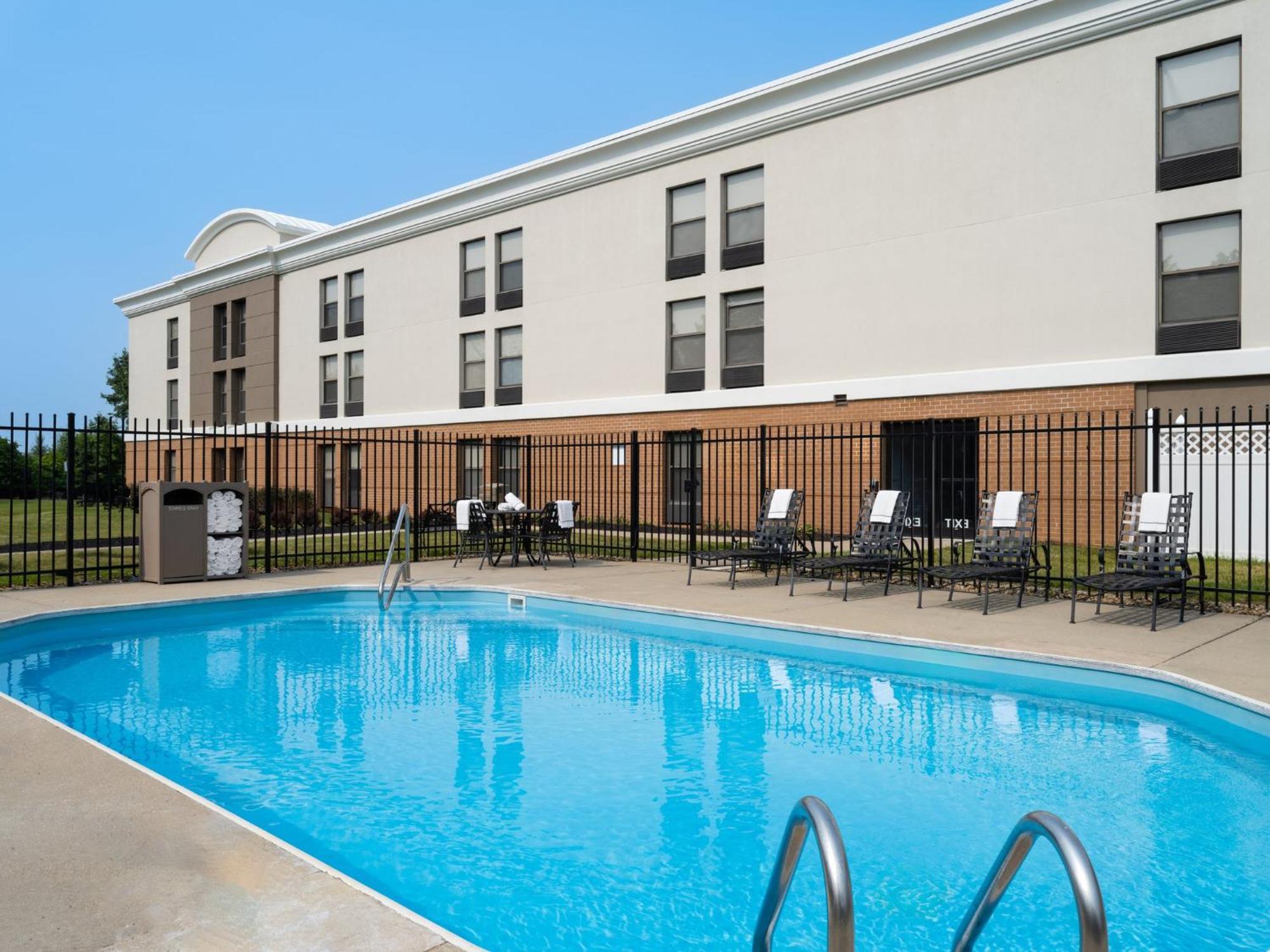Holiday Inn Express Indianapolis Airport By Ihg Plainfield Dış mekan fotoğraf